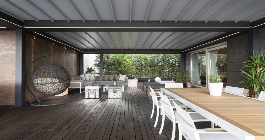 The Durability and Convenience of Aluminum Pergolas with Retractable Roofs